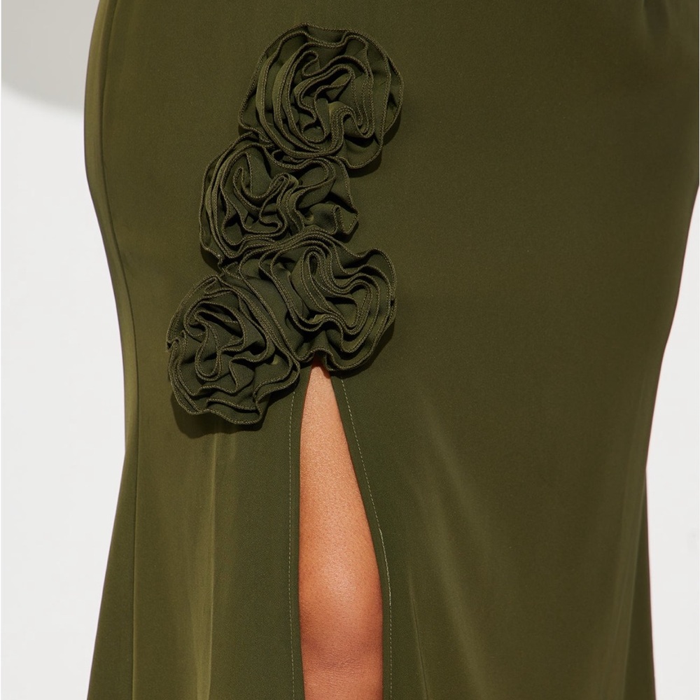 Fashion Nova Strapless Dress in Deep Green - Picture 2 of 3